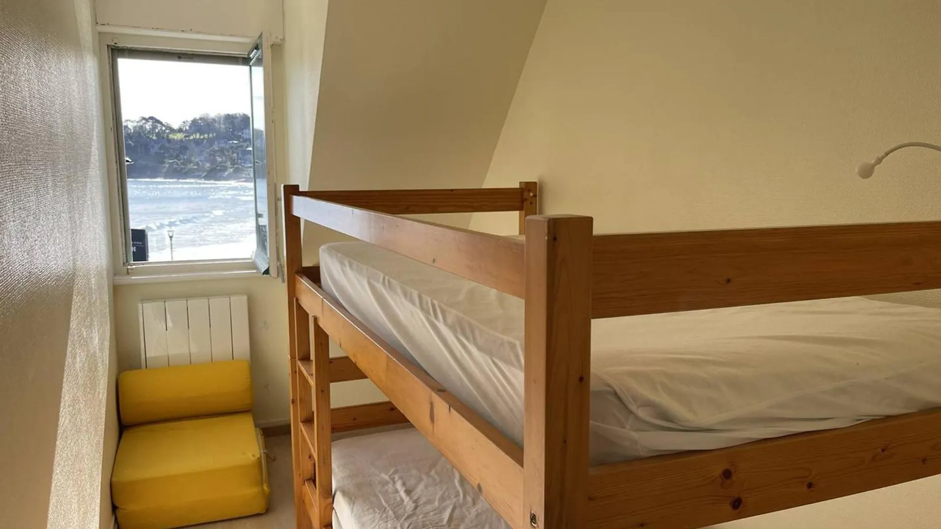 Maisonnette A Perros-Guirec Pres De La Plage Avec Parking - Fr-1-368-415