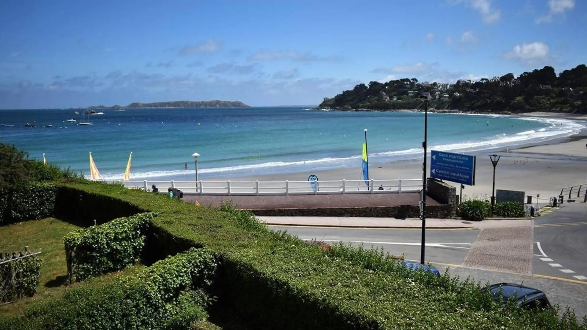Maisonnette A Perros-Guirec Pres De La Plage Avec Parking - Fr-1-368-415